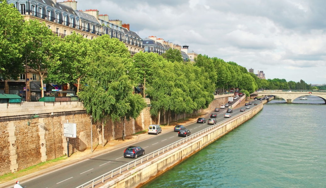 Voie sur berge à Paris